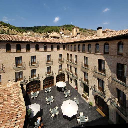 Exterior & Views 2, Hotel Cienbalcones, Zaragoza
