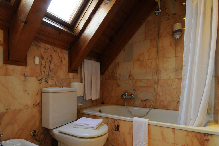 Bathroom 4, Hotel Eth Pomer, Lleida
