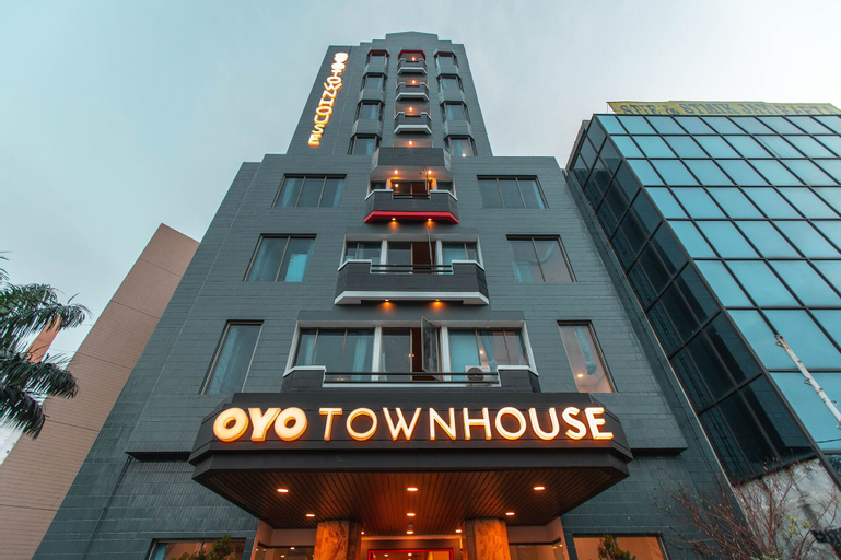 OYO Townhouse 1 Hotel Salemba, Central Jakarta
