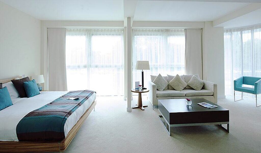Bedroom 3, Captains Club Hotel, Dorset