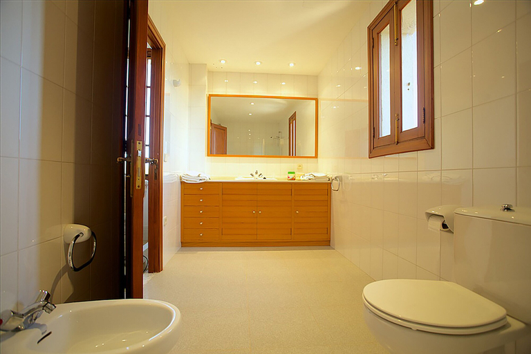 Bathroom 4, Villa Son Granada, Baleares