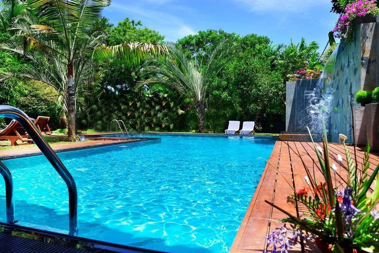 Outdoor pool 5, Sandul Villa, Beruwala