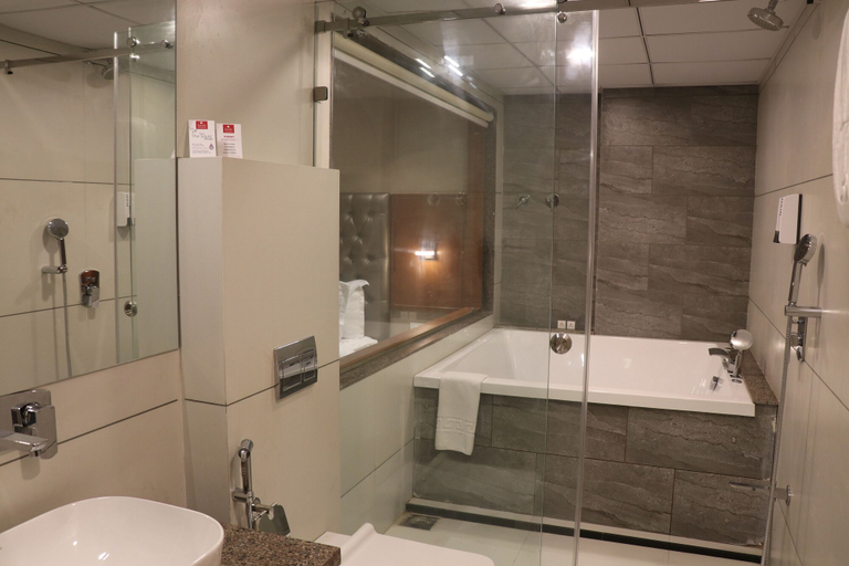 Bathroom 5, SK Lords Eco Inn Ahmedabad, Ahmadabad