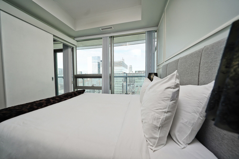 Bedroom 5, The York Boutique Suites, Toronto