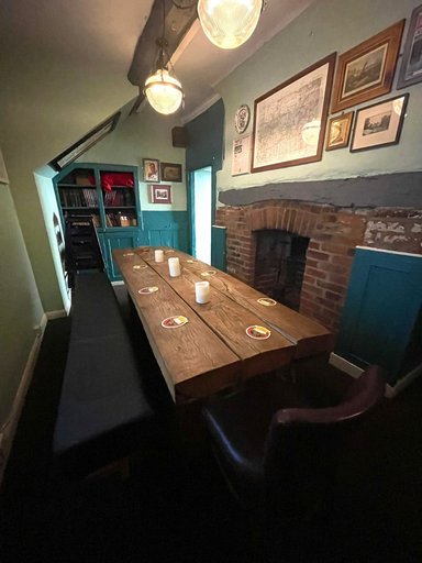 Food & Drinks 5, The Crown And Cushion, Slough