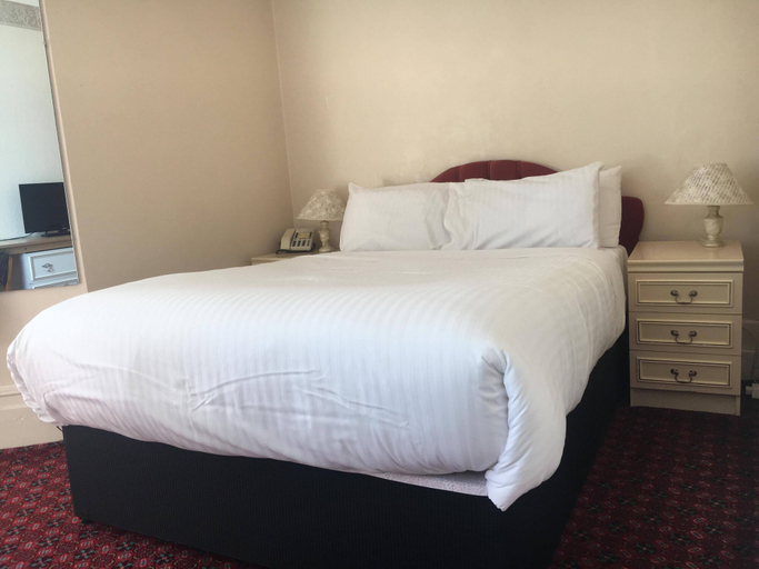 Bedroom 2, Balmoral Hotel, Poole