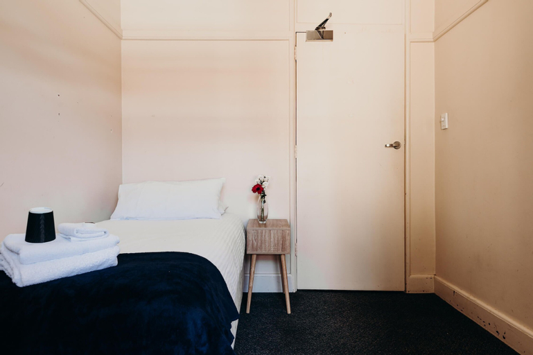 Bedroom 4, Port Macquarie Hotel, Port Macquarie-Hastings - Pt A