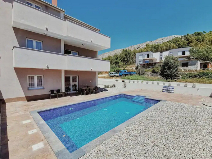 Sport & Beauty 3, Holiday Home J&D 2, Podstrana