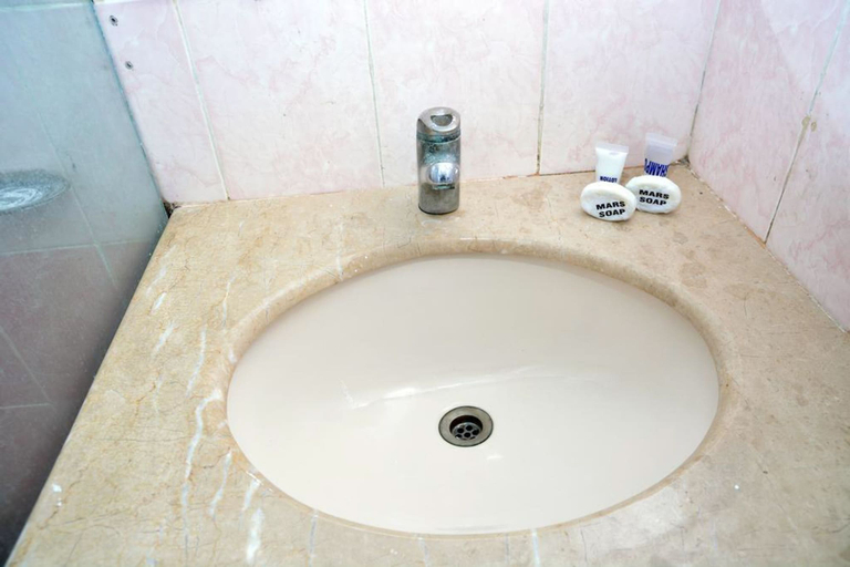 Bathroom 2, Mars Hotel Lahore, Lahore