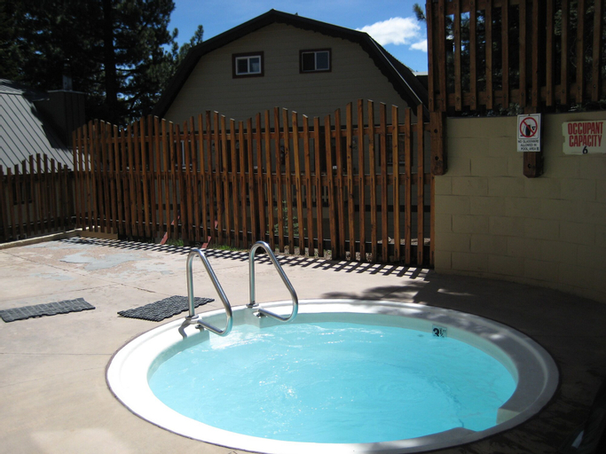 Sport & Beauty, Mammoth View Villas Mammoth Reservation Bureau, Mono