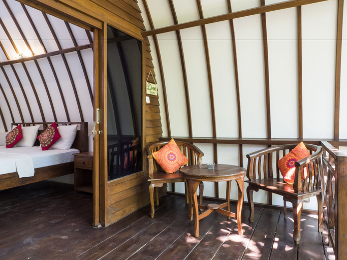Bedroom 2, Gili Turtle Beach Resort, Lombok