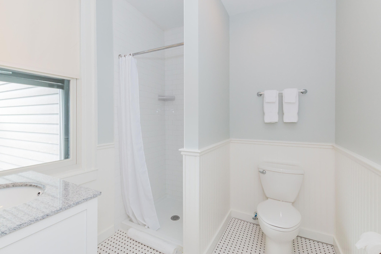 Bathroom 4, Historic Hotel Broadalbin, Fulton