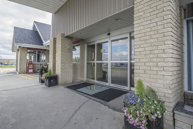 Exterior & Views 2, Quality Inn West Edmonton, Division No. 11