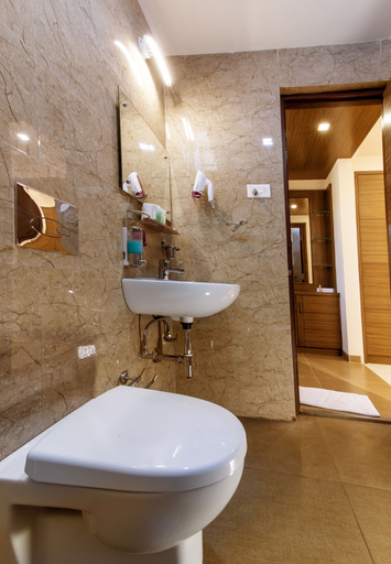 Bathroom 3, Aloka Stay Inn, Vellore
