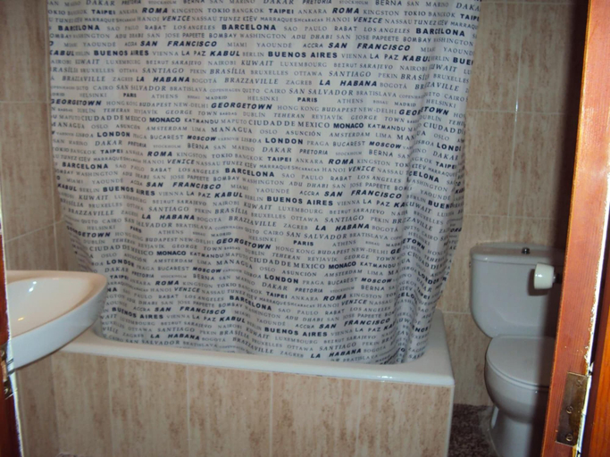 Bathroom 2, Pensión España 2 Estrellas, Murcia
