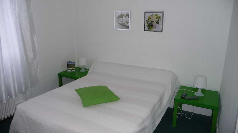 Bedroom 16