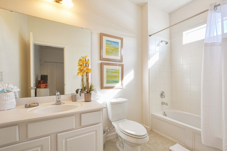 Bathroom 4, Sonoma 3850 IHR 1025, Osceola