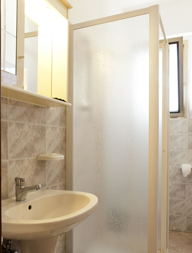 Bathroom 5, Hotel Daniela, Ferrara