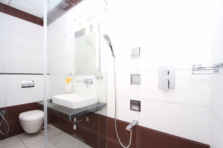 Bathroom 4, Hotel Loksagar, Mysore