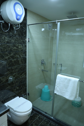 Bathroom 3, Republic Hotel, Patna