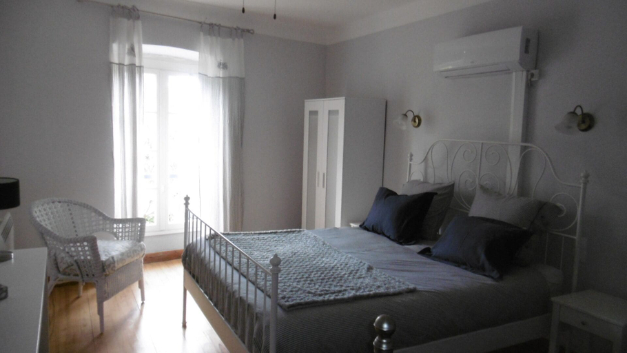 Bedroom 4, Limoux Riverside Gardens, Aude