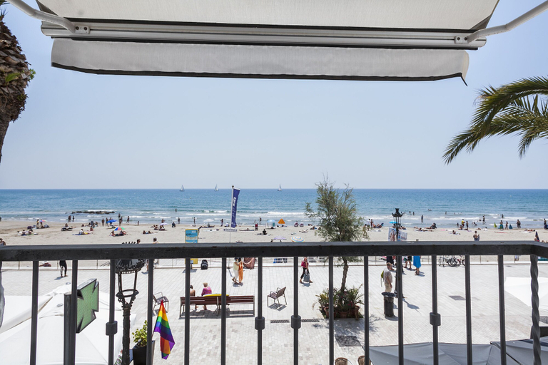 Others 4, Sitges Group Beach Dreams, Barcelona