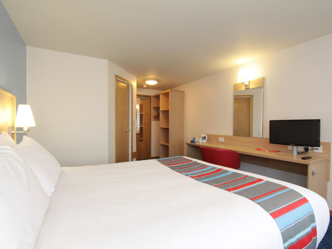 Bedroom 3, Travelodge Bournemouth, Bournemouth