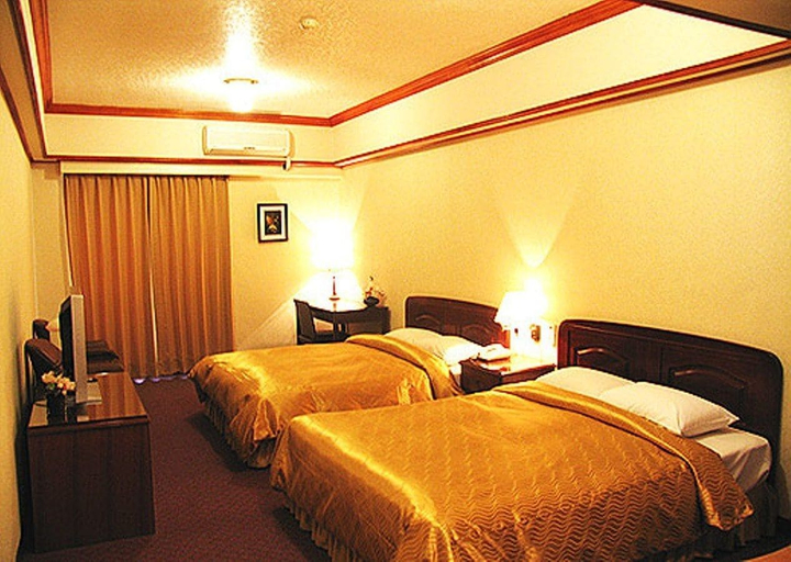 Bedroom 3, Sin Fu Business Hotel, Taichung