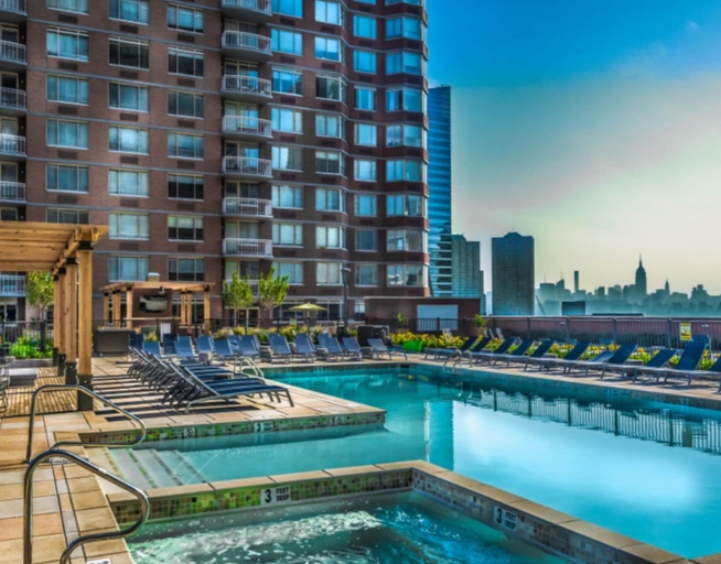 Sport & Beauty 2, Global Luxury Suites at Newport, Jersey City