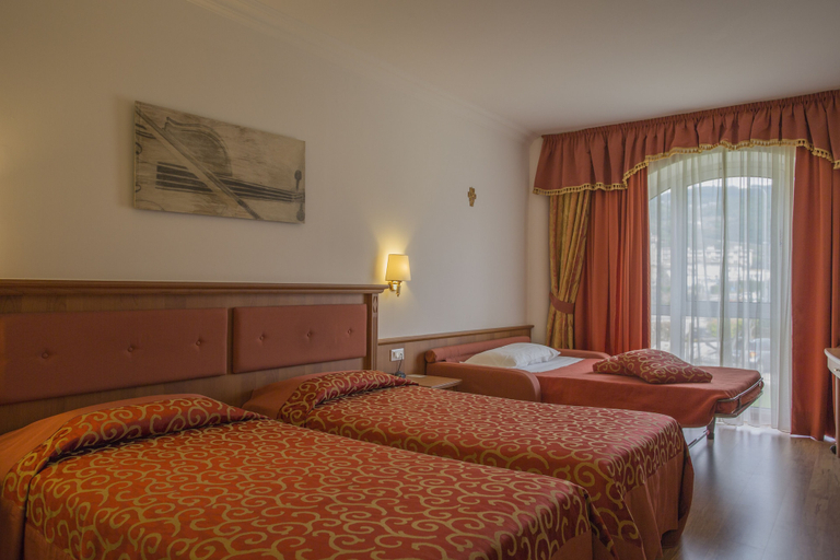 Bedroom 3, Sartori's Hotel, Trento