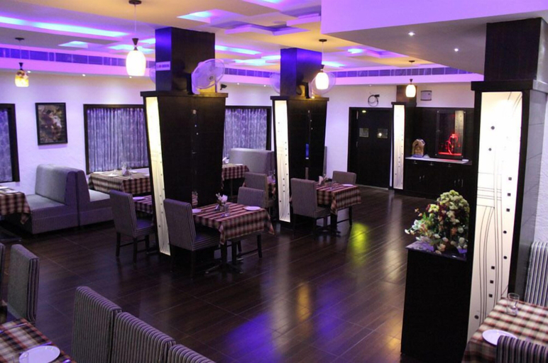 Food & Drinks 4, Vinay Residency, Raichur