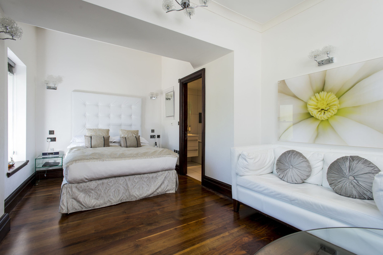 Bedroom 4, Windermere Suites, Cumbria