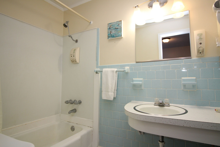 Bathroom 3, Fin 'n Feather Waterside Inn By Kees Vacations, Dare