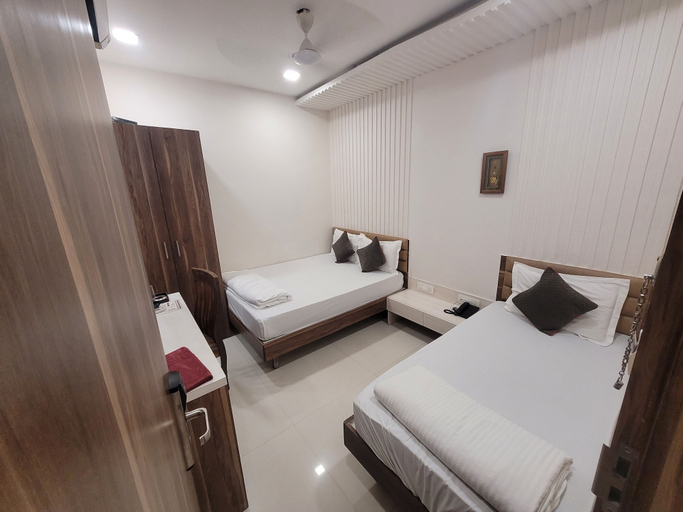 Bedroom 3, Hotel Heritage, Mumbai Suburban