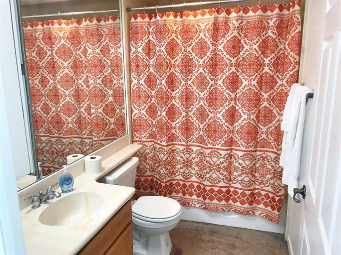 Bathroom 3, Little Italy Modern Lofts, San Diego
