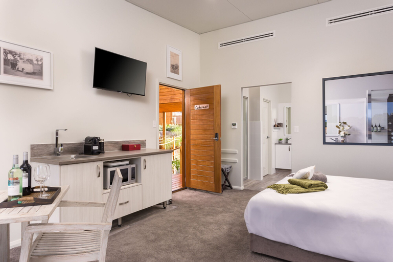 Bedroom 3, The Swan Valley Retreat, Swan