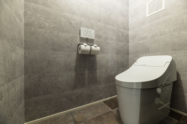 Bathroom 8