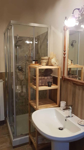 Bathroom 5, La Salita B&B, Viterbo