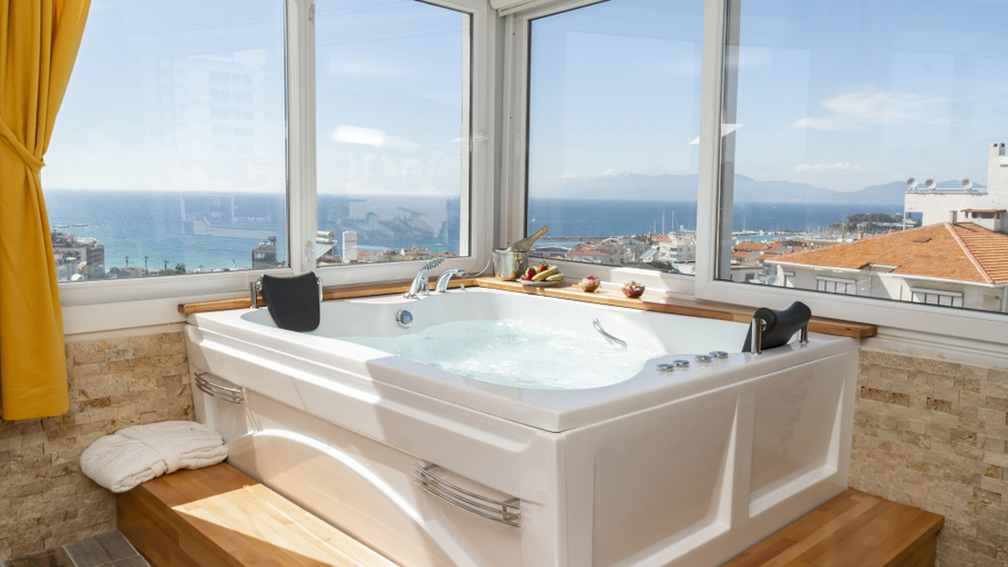 Jetted tub, Kusadasi Rezidans, Kuşadası