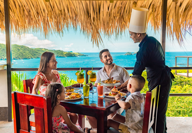 Food & Drinks 5, Condovac la Costa, Carrillo