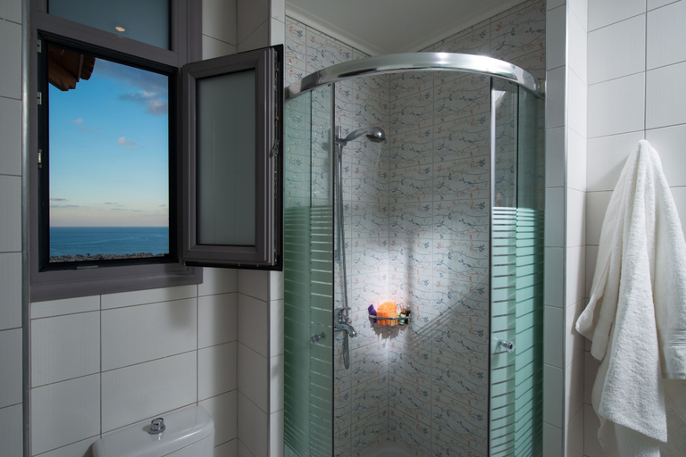 Bathroom 3, Danae's Luxury Villas, Crete