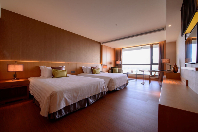 Bedroom 3, Everrich Golden Lake Hotel, Kinmen