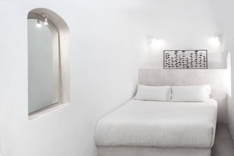 Bedroom 4, Thireas Hotel, South Aegean