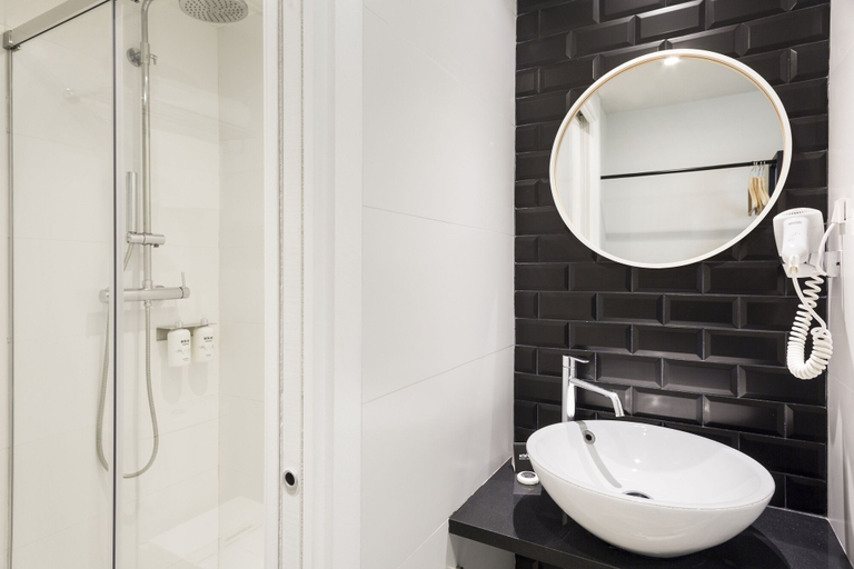 Bathroom 4, Hotel Acta BCN 40, Barcelona