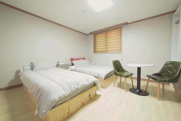 Bedroom 4, Suncheon Hotel Castle, Suncheon