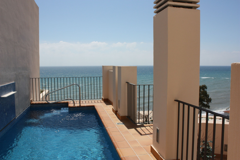 Sport & Beauty 5, Frontline Penthouse With Private Pool, Málaga