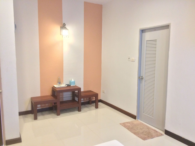 Bedroom 2, Suanrak resort, Muang Suphanburi