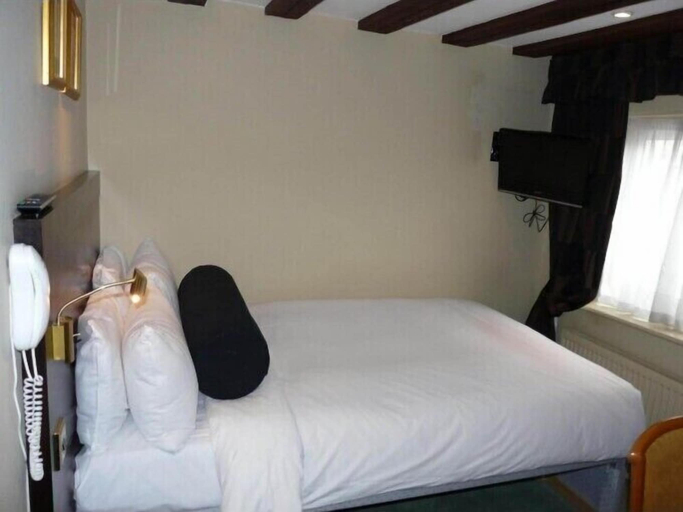 Bedroom 2, Manor Hotel, Slough