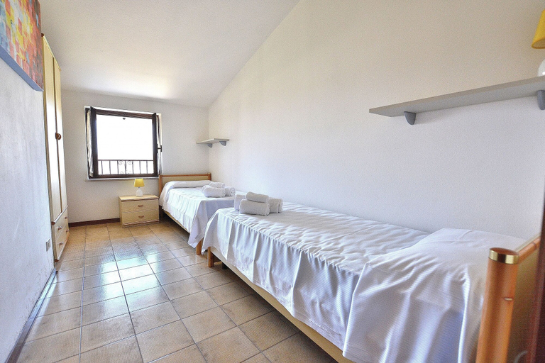 Bedroom 2, Apartment Rosa Noisette With Pool, Verona