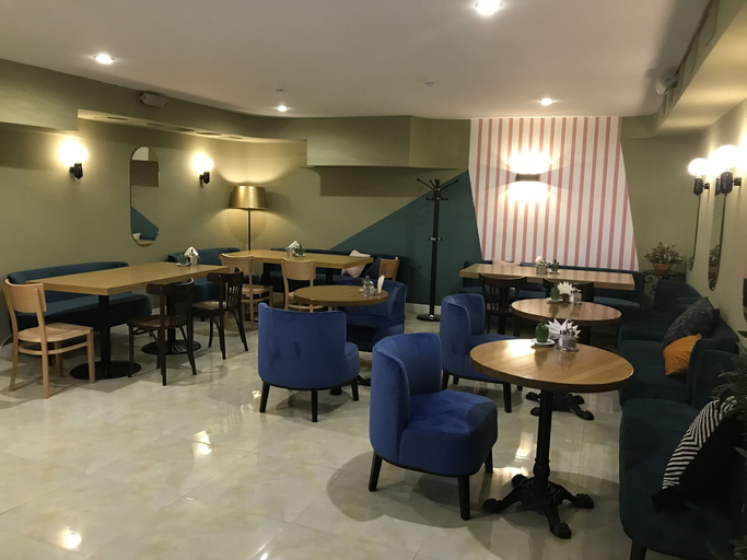 Food & Drinks 4, Corona Hotel, Vladivostok gorsovet